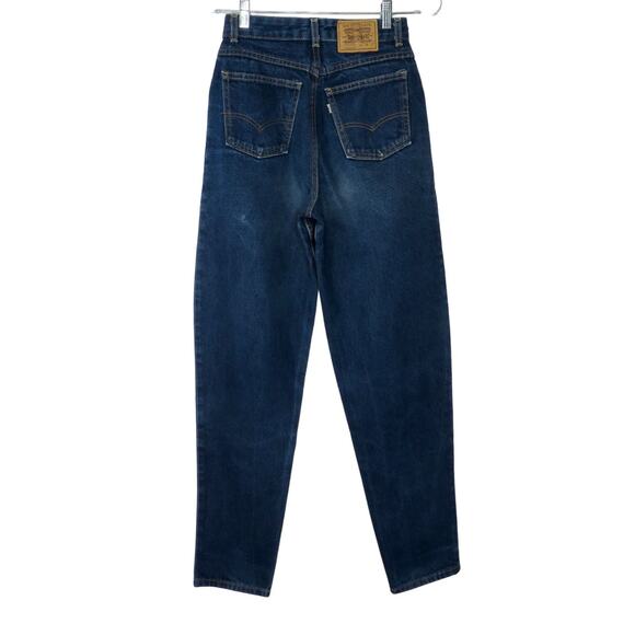 90s Vintage LEVIS Dark Wash Mom Jeans Tapered Straight Leg Back Yoke Retro 27" - Picture 3 of 5